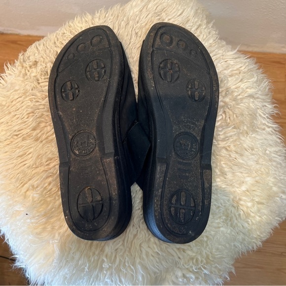 MEPHISTO Black Suede Open Toe Slip On Sandals. Size 42 - Picture 7 of 7